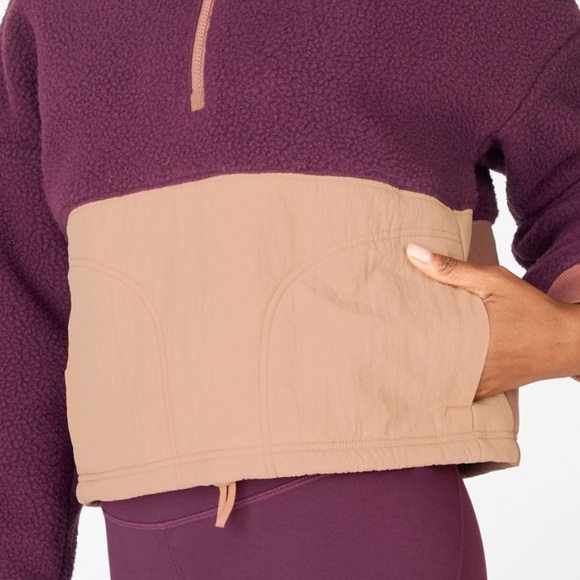 Fabletics Cropped pullover! - Picture 3 of 7